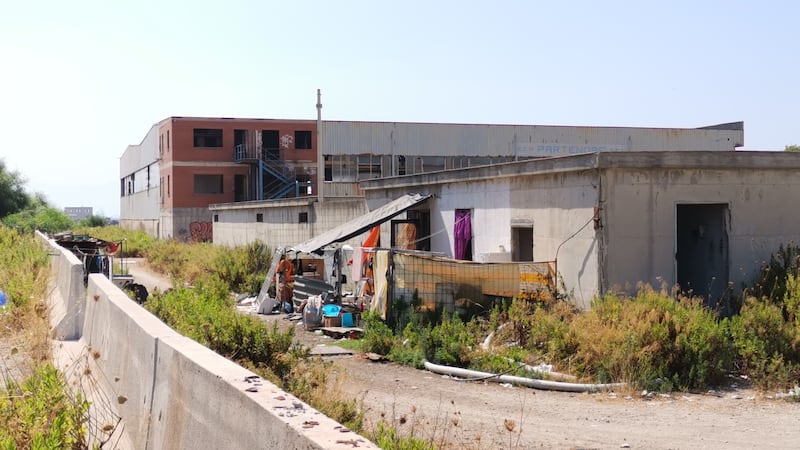 Sciacalli e senzatetto, così Napoli abbandona i suoi beni 3