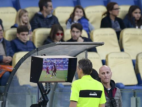 Var, Rizzoli agli allenatori: "Meno proteste. Benatia? Non era rosso".