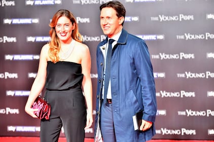 La Boschi in nero per "The Young Pope" 8