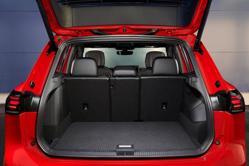 Volkswagen Tiguan 2024: guarda tutte le foto 16