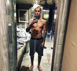 Justin Bieber, le foto più hot 18