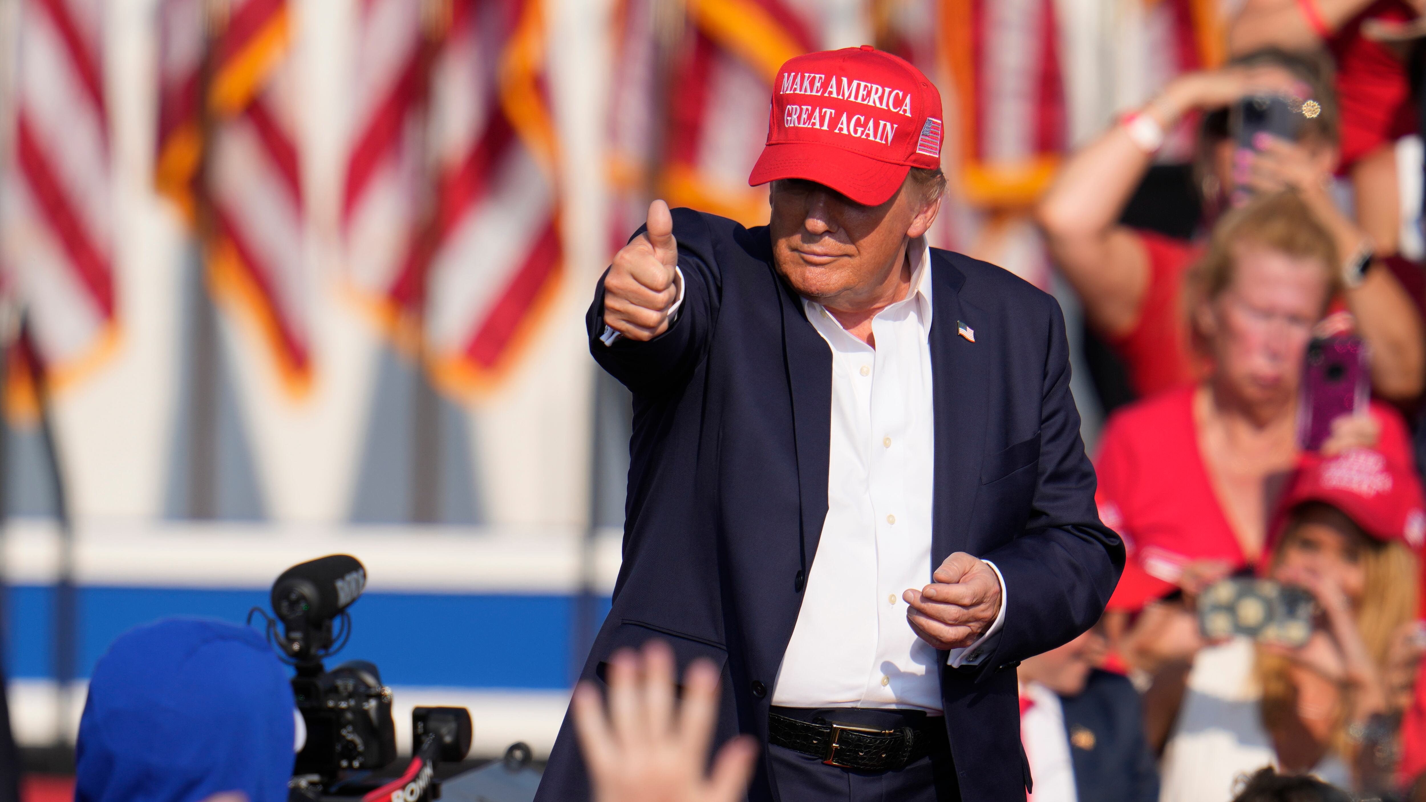 Vittoria legale per Trump: archiviato il caso dei documenti riservati a Mar-a-Lago