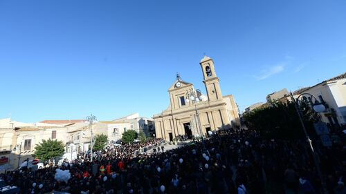 I funerali di Loris a Santa Croce Camerina 1