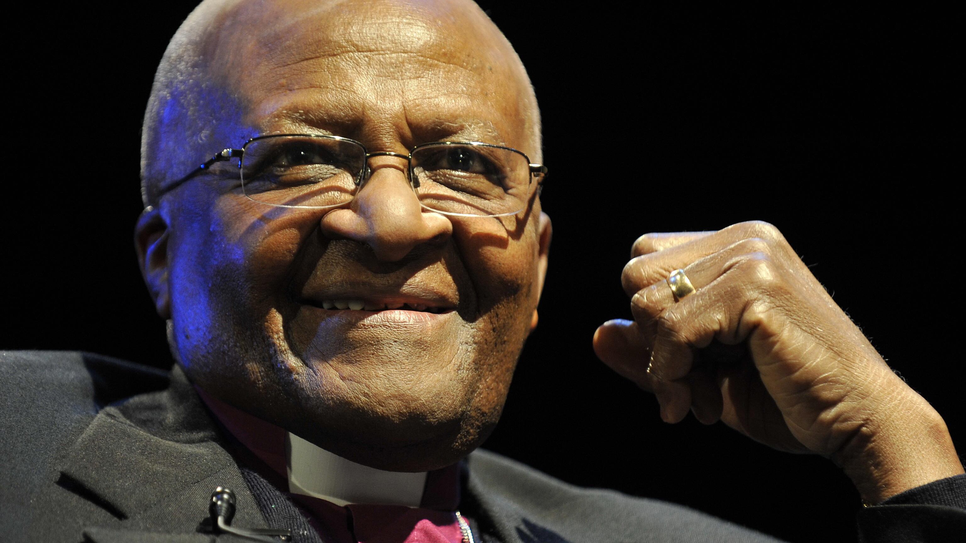 È morto Desmond Tutu, l'arcivescovo che lottò contro l'apartheid