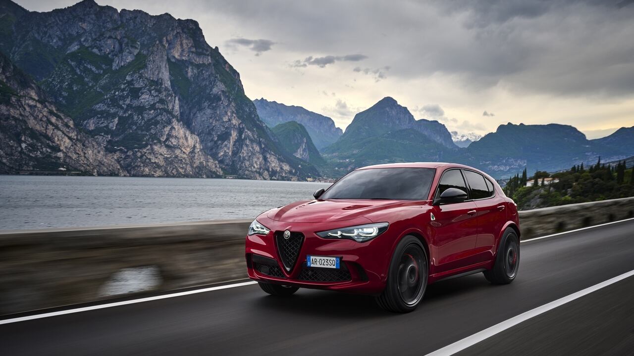 Nuove Alfa Romeo Giulia e Stelvio Quadrifoglio, al via gli ordini delle due supersportive