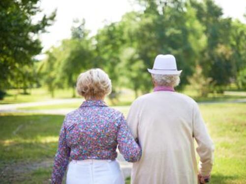 L'eterno dilemma: una relazione solida o tante brevi?