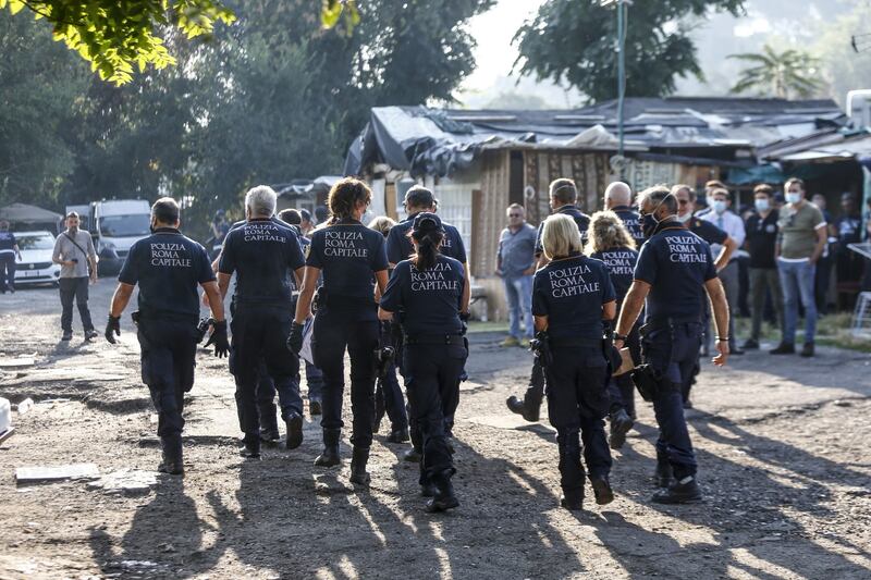 Le immagini dello sgombero del campo nomadi al Foro Italico 6
