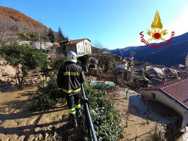 Frana devasta l'antico oratorio di Rezzo nell'Imperiese 5