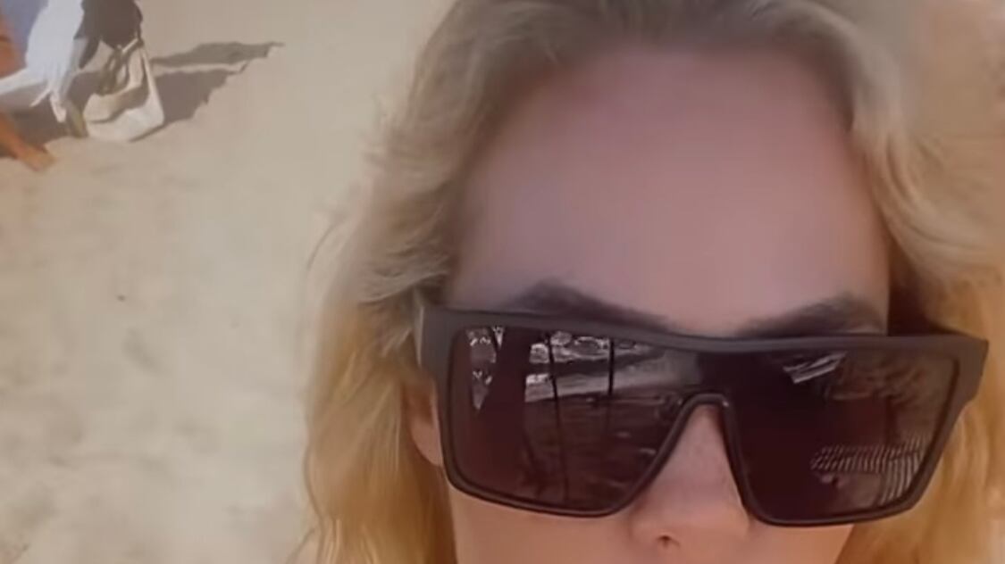 Foto in bikini e ammiccamenti: così Ilary Blasi provoca dopo la separazione