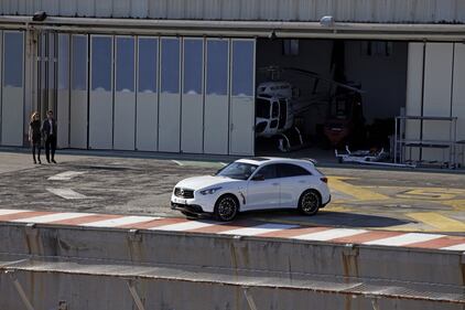 Infiniti FX Vettel Edition 5