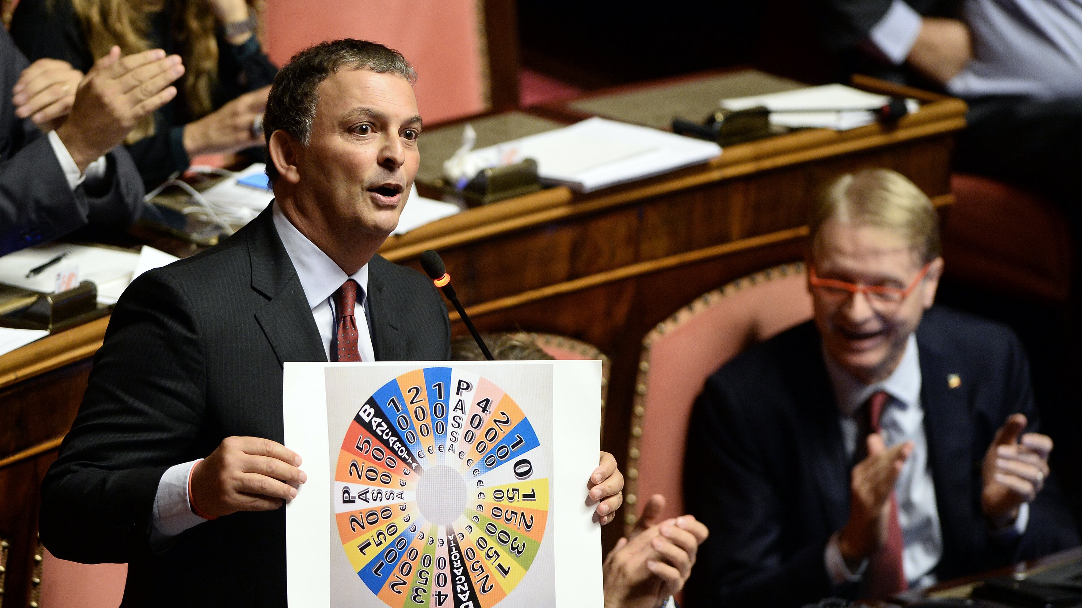 Il Def perde otto voti al Senato: Salvini e Giorgetti "disertano"