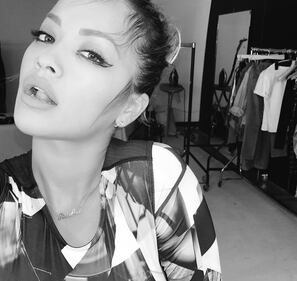 Rita Ora, topless su Instagram 6