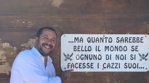 Chioggia, Salvini va alla spiaggia fascista: "Come dargli torto?"