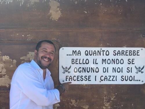 Chioggia, Salvini va alla spiaggia fascista: "Come dargli torto?"