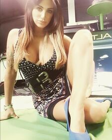 Marika Fruscio provocante su Twitter 8