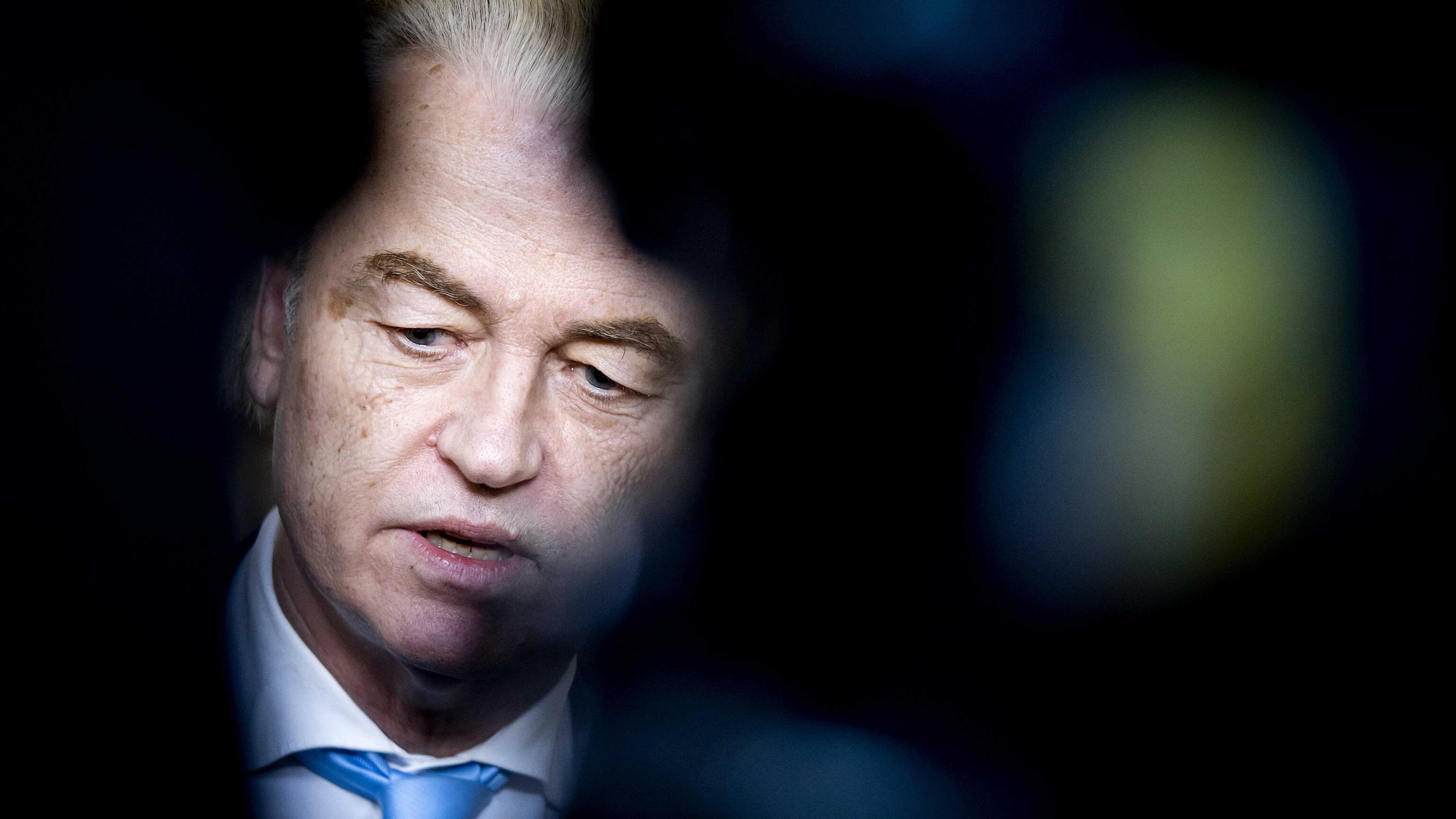 Wilders salta l'evento della Lega: la sinistra parla di flop, ma la verità è un'altra