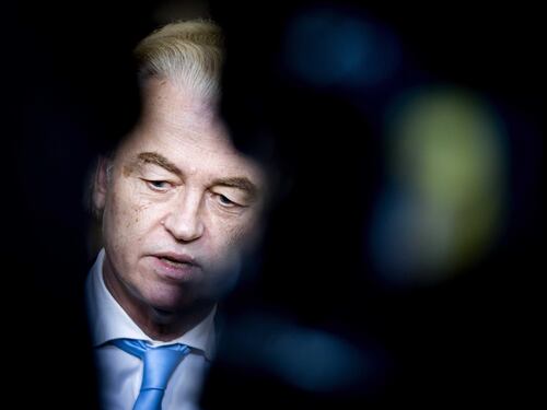 Wilders salta l'evento della Lega: la sinistra parla di flop, ma la verità è un'altra