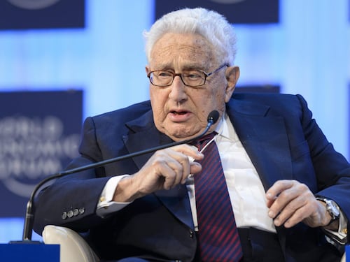 "Non possiamo essere avversari": cosa c'è dietro la visita di Kissinger a Pechino