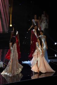 Miss Universo, lo spettacolo dei costumi più belli 4