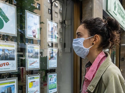 Effetto smart working sull'immobiliare "Si arriva anche a tre mesi per una pratica"