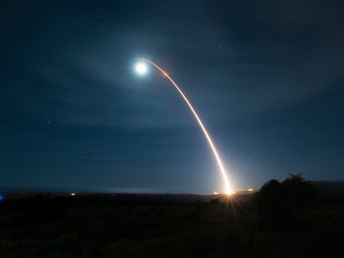 L'anomalia poi l'autodistruzione: mistero sul missile intercontinentale Usa
