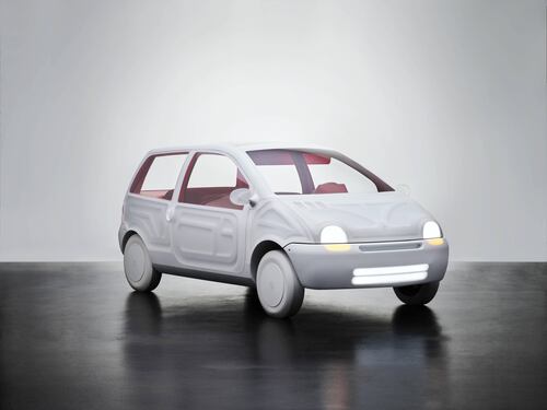 Renault Twingo, la designer Sabine Marcelis reinventa l’iconica citycar