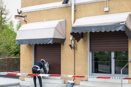 Budrio, il bar assaltato dal ladro 7