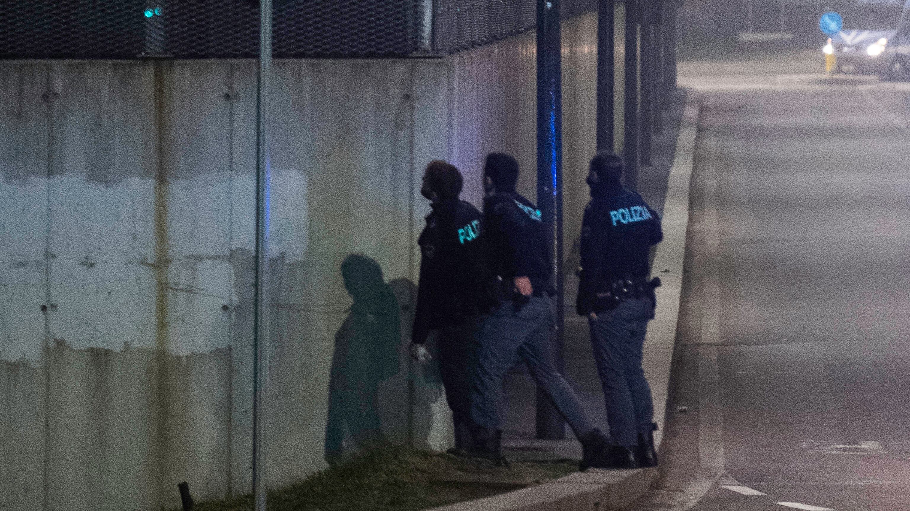 In sette evadono dal carcere minorile e al Beccaria scoppia la rivolta