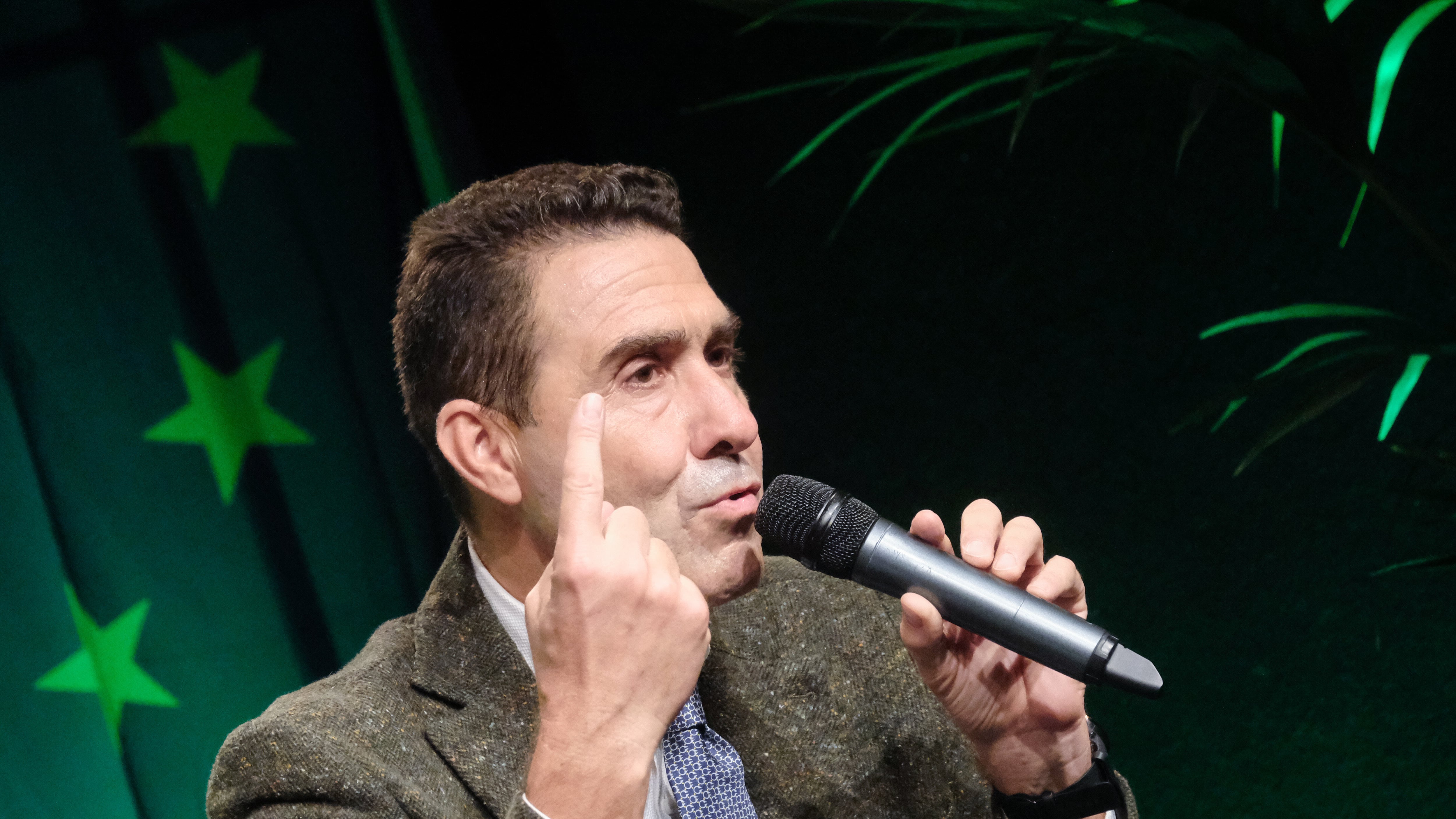 Vannacci lascia la Lega: "Proseguo la mia strada da solo, da oggi Futuro Nazionale è realtà". Salvini: "Sono deluso"