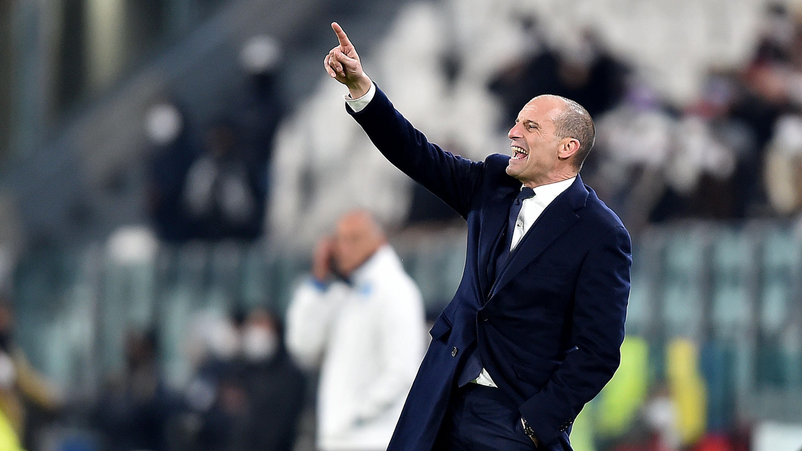 "Imbarazzanti...". Allegri nel mirino dopo l'intervista in tv
