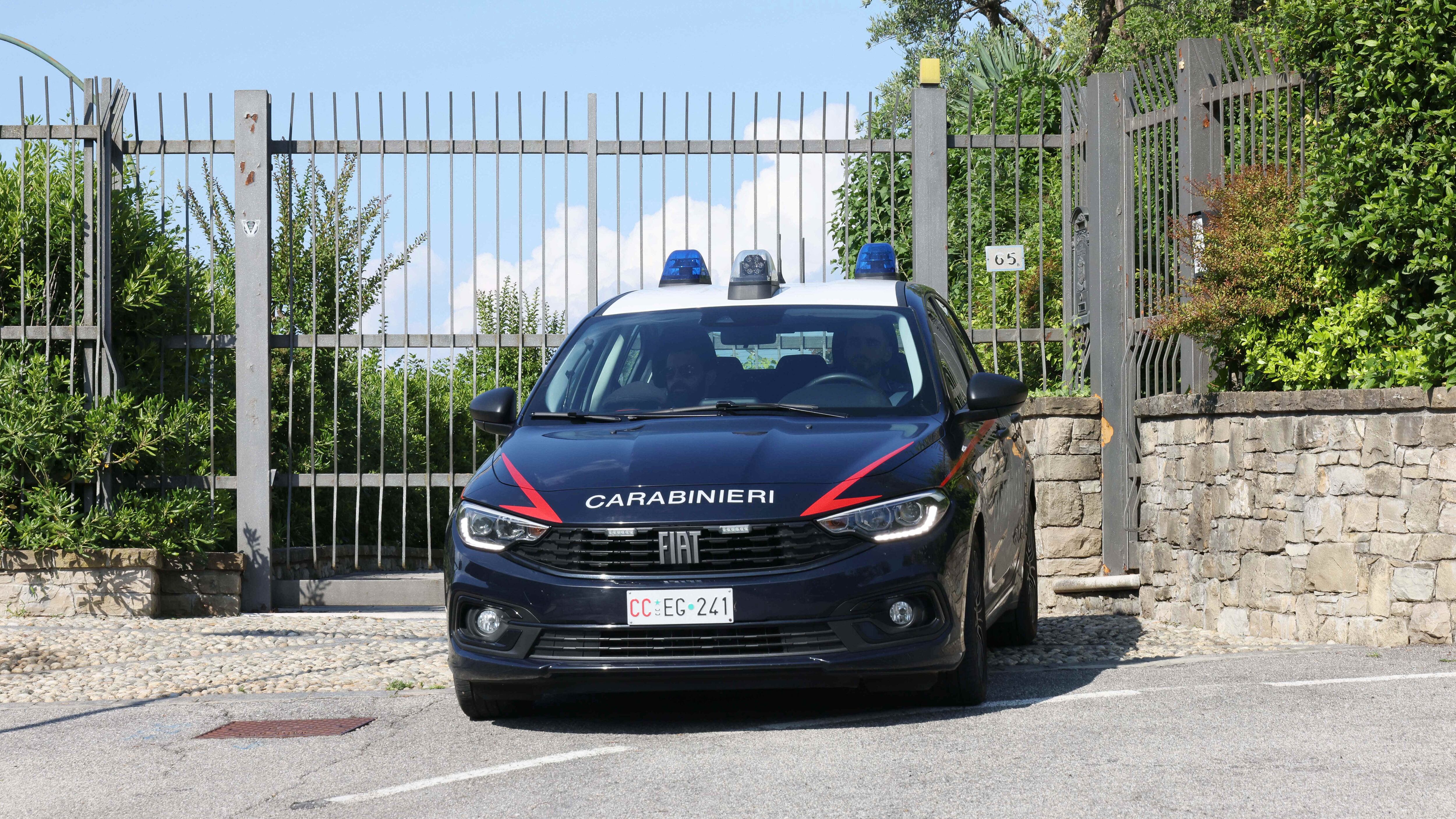 Giacomo Bozzoli, spariti anche moglie e figlio. "Via almeno da 10 giorni"