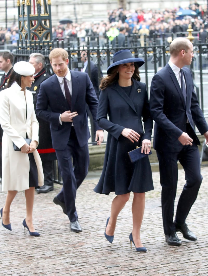 Kate Middleton incinta, gli scatti della gravidanza 9