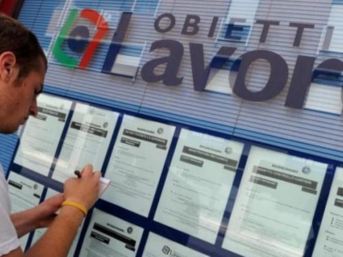 Crisi, un 40enne su quattro vive della paghetta dei genitori