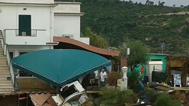 Gargano sott'acqua, un morto «Mai così grave in oltre 80 anni»