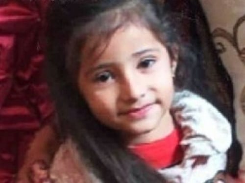 La fine di Zohra uccisa a 8 anni. Ha liberato due pappagalli