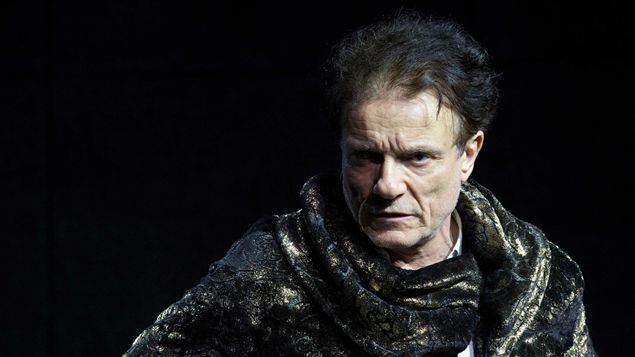 Malore per Massimo Ranieri, il cantante ricoverato d'urgenza