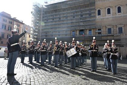 La Banda dell'Esercito a Piazza Farnese per la Festa delle Forze Armate  9