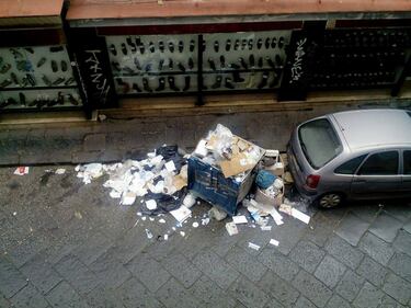 Napoli, all'ingresso della città la pattumiera a cielo aperto 2