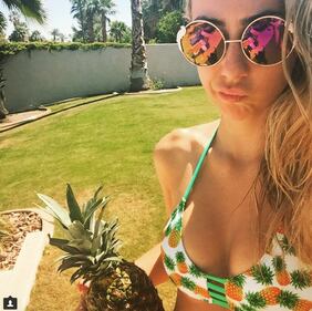 Cristel Carrisi, sexy figlia d'arte 16