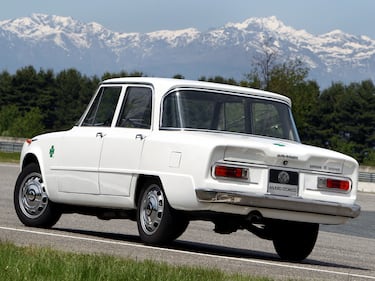 Alfa Romeo Giulia TI Super, guarda la gallery 2