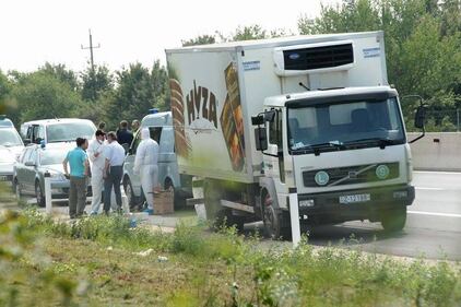 Austria, 71 immigrati morti soffocati in un tir 14