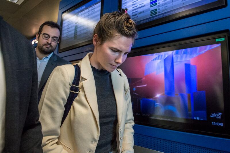 Amanda Knox atterra a Milano: il ritorno in Italia 15