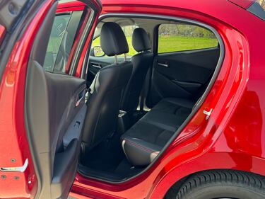 Mazda2 Mild-Hybrid, guarda la gallery della citycar super accessoriata 10