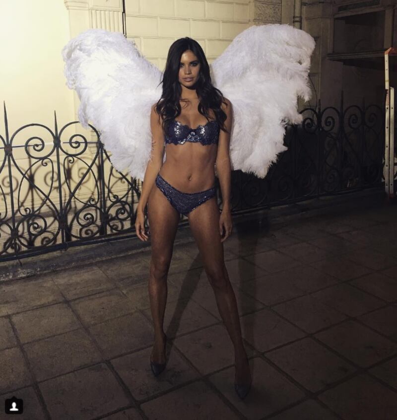 Sara Sampaio sexy su Instagram: foto 4