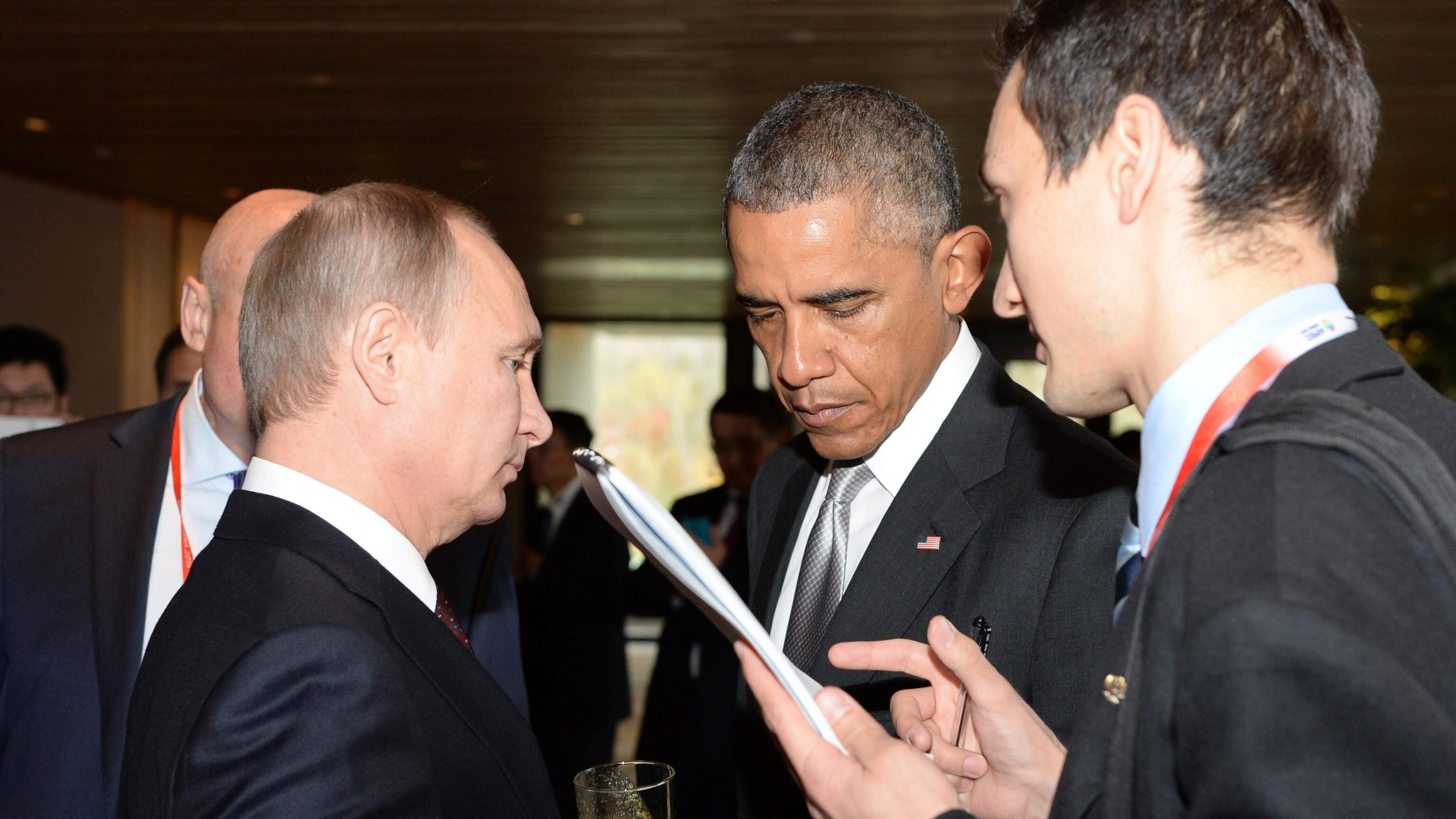 Obama-Putin, è disgelo? Stretta di mano a Pechino