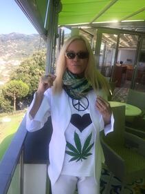 Patty Pravo in topless 4