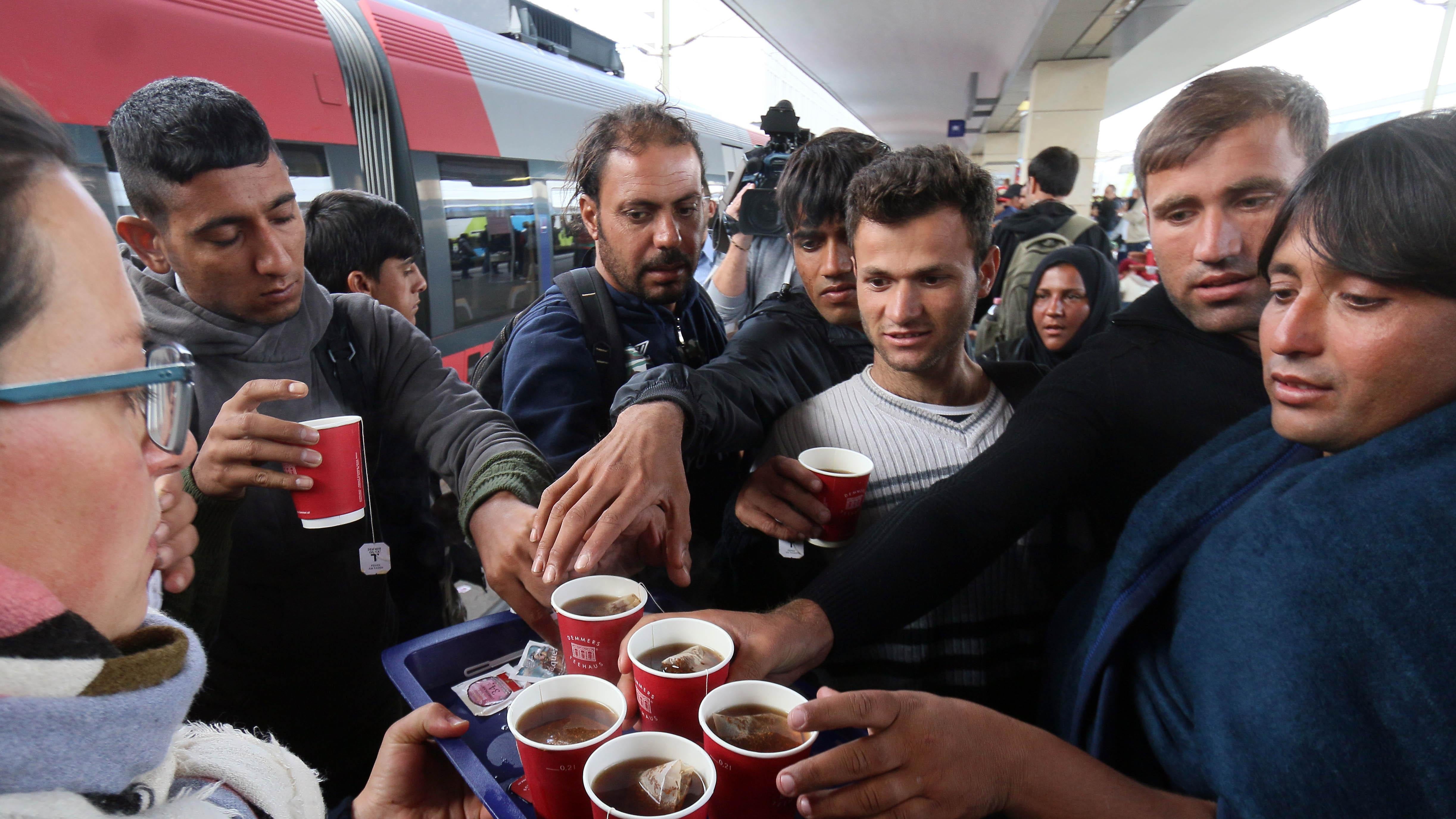 Frontiere aperte in Germania: già arrivati 13mila immigrati