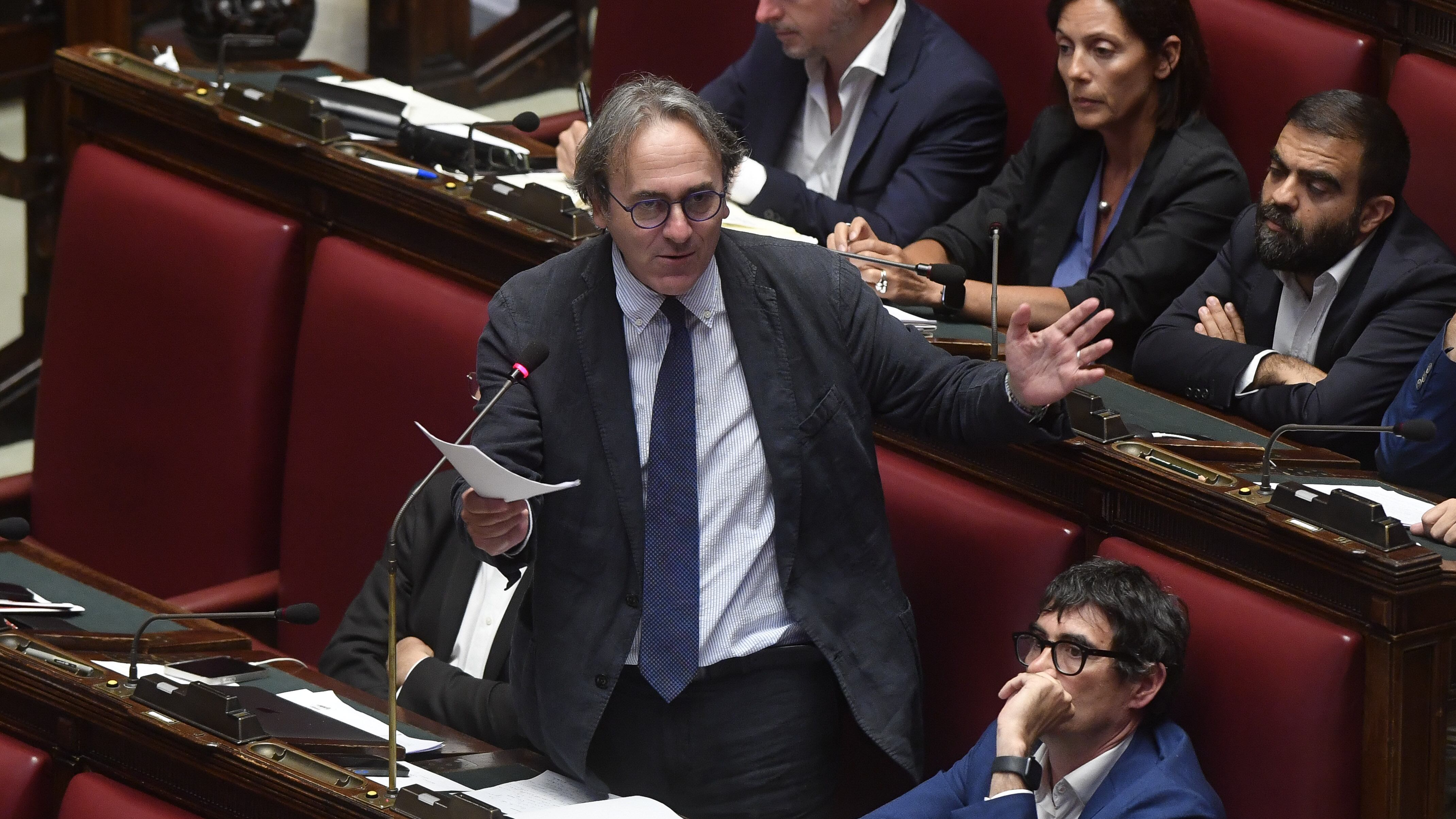 Le priorità della sinistra: sul matrimonio d'oro "scomoda" il Viminale