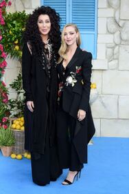 Cher e Meryl Streep, bacio lesbo in foto 4