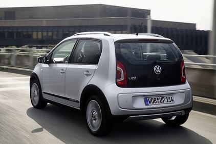 Volkswagen Cross UP! 8